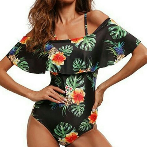 One piece swimsuit - Picture 2 of 2